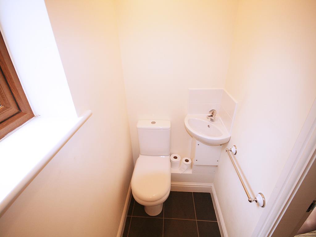 3 bedroom detached house To Let in Kelbrook - IMG_5509.jpg